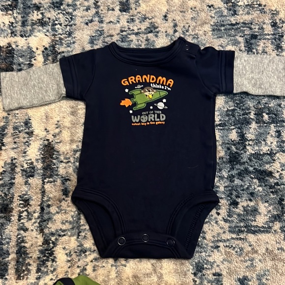 Carters NewBorn Lot (B-3) - Picture 9 of 11